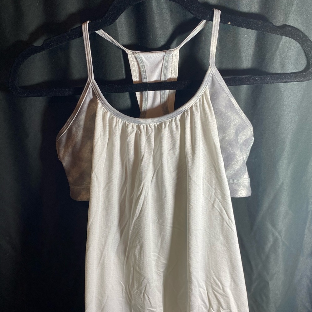 Lululemon tank size 4